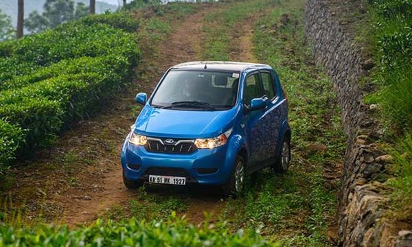 x25-1506319831-mahindra-e2o-plus-city-smart-launched-in-india-gurugram-launch-price-specifications-images-5.jpg.pagespeed.ic.K_VqlarmRA